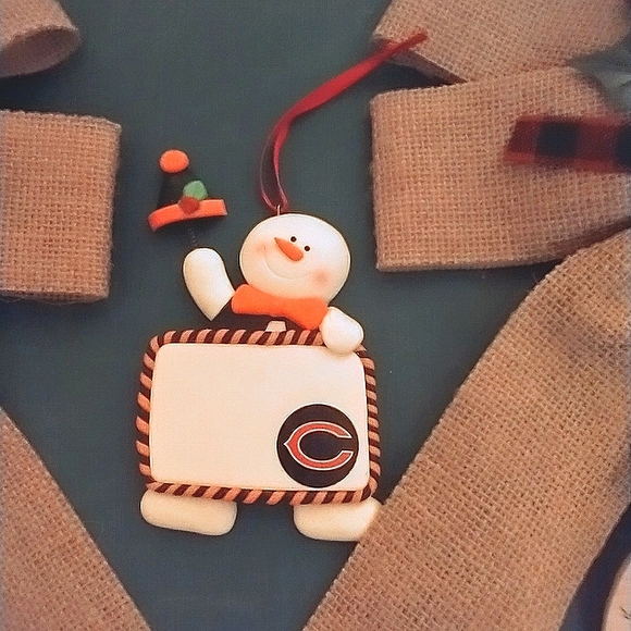 2 Burlap Christmas Bows & Chicago Bears Tree Ornament - Picture 5 of 7